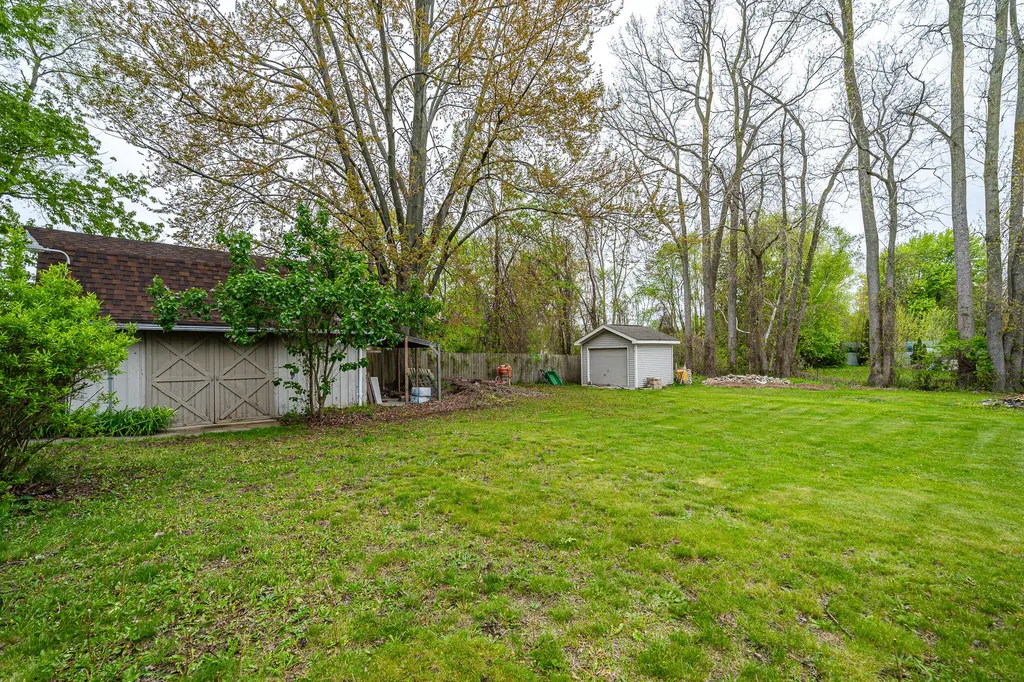 3104 E Apple Avenue Muskegon Charter Township MI 49442