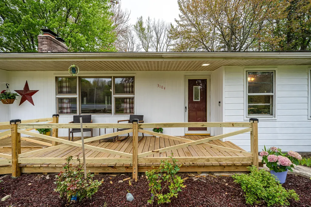 3104 E Apple Avenue Muskegon Charter Township MI 49442