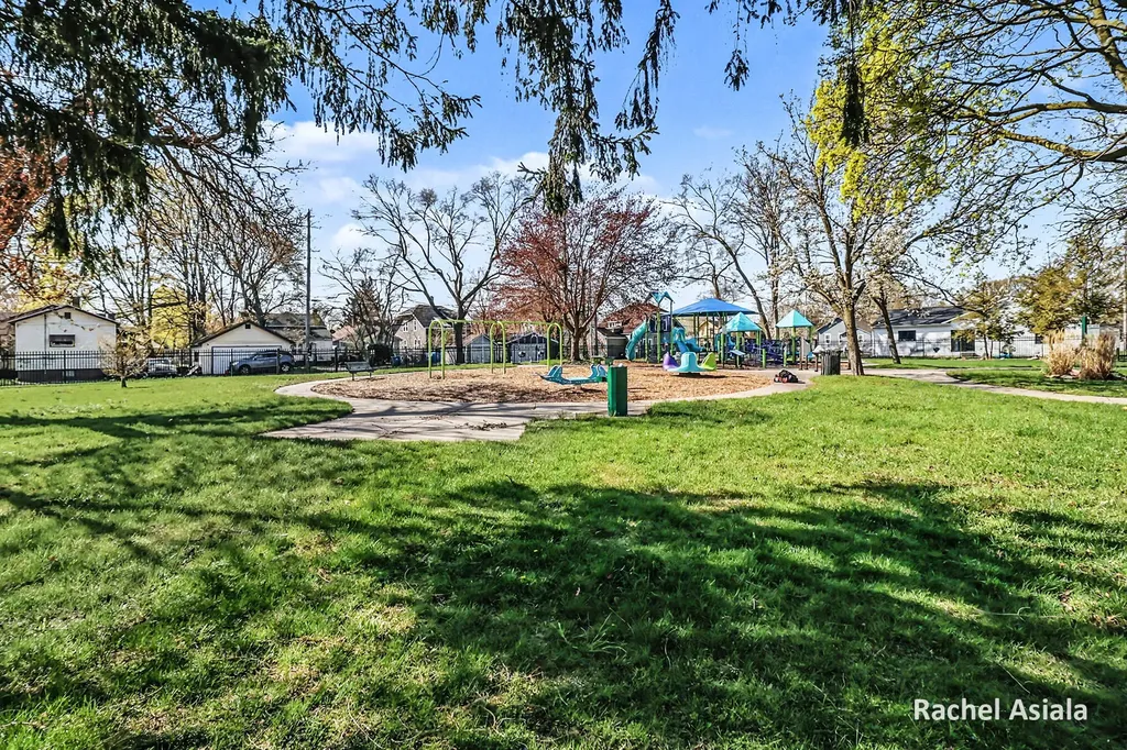 1203 4th Street Muskegon City MI 49441