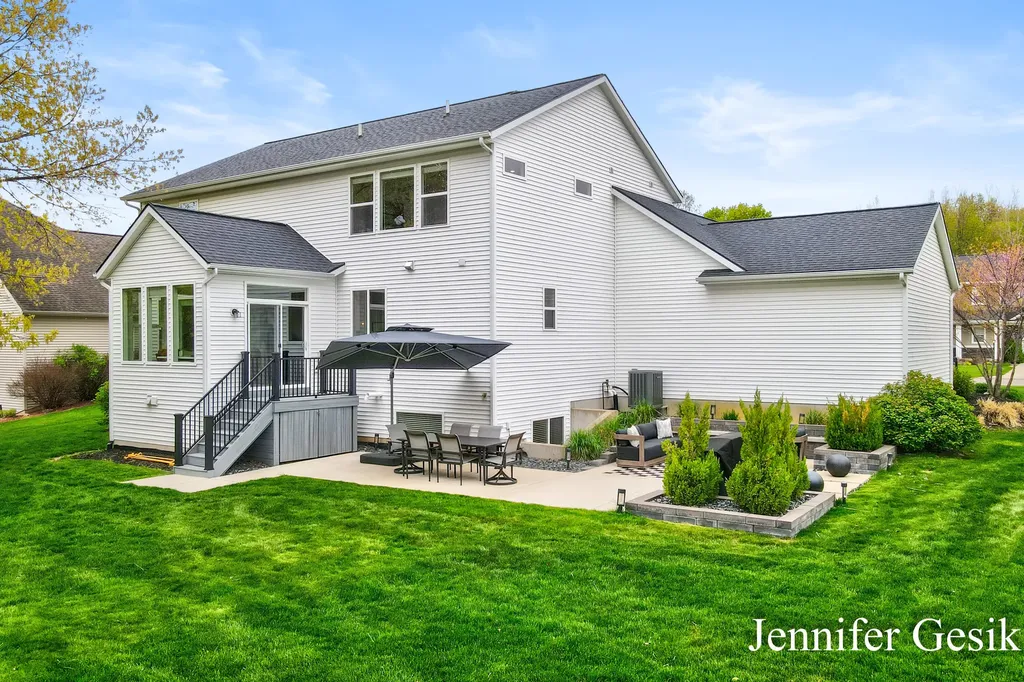 6644 Summer Meadows Drive NE Cannon Township MI 49341