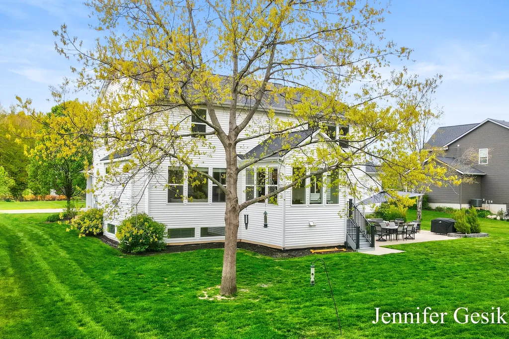 6644 Summer Meadows Drive NE Cannon Township MI 49341