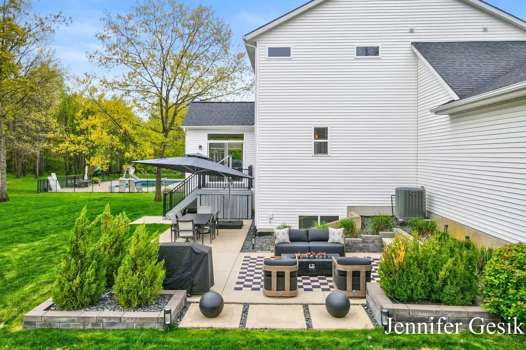 6644 Summer Meadows Drive NE Cannon Township MI 49341