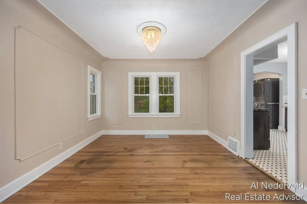 2457 Godwin Avenue SE Grand Rapids City MI 49507