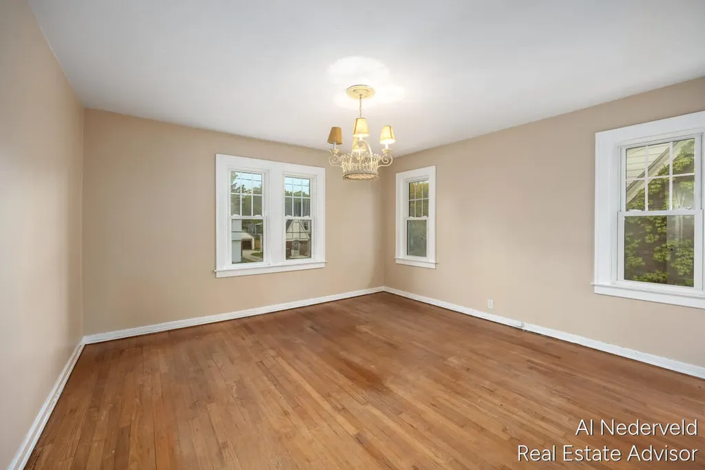 2457 Godwin Avenue SE Grand Rapids City MI 49507