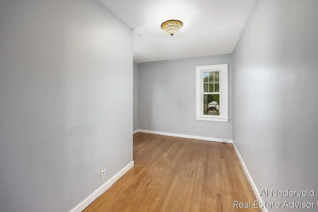 2457 Godwin Avenue SE Grand Rapids City MI 49507