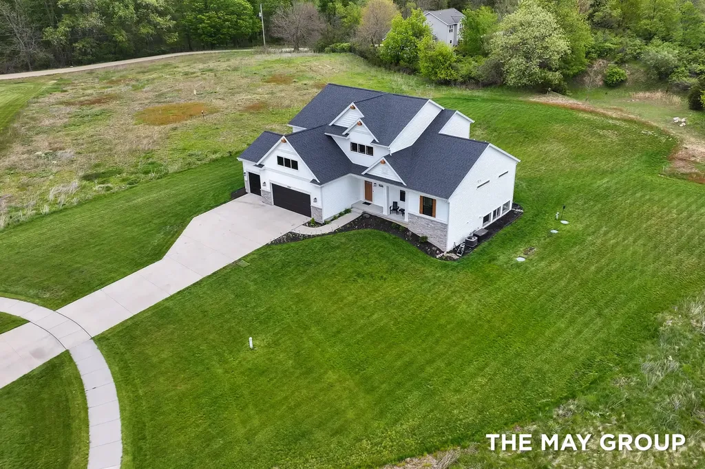 5757 Thornapple Mill Court Caledonia Township MI 49316