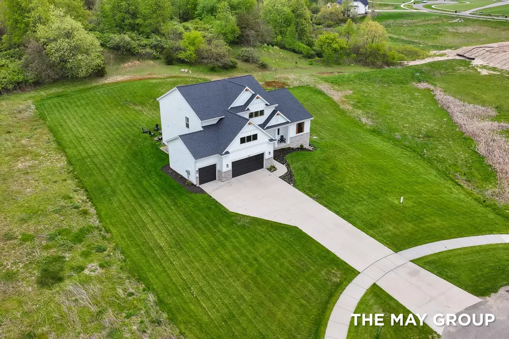 5757 Thornapple Mill Court Caledonia Township MI 49316