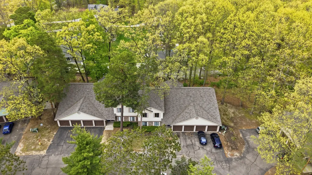 1116 Ambertrace Lane Park Township MI 49424