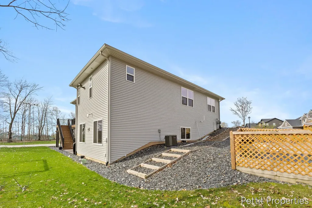 1835 Gloryfield Drive SW Byron Township MI 49315