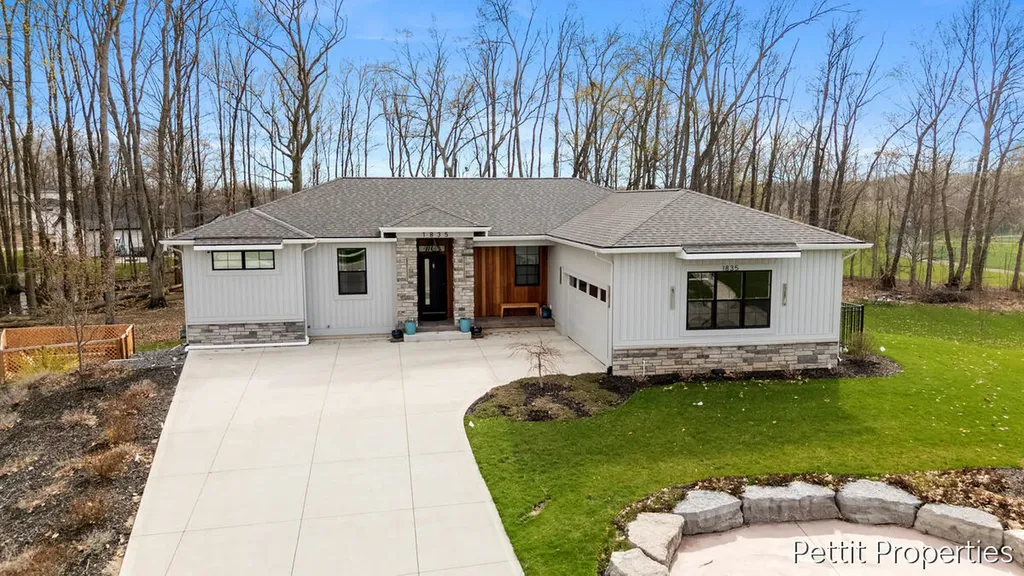 1835 Gloryfield Drive SW Byron Township MI 49315