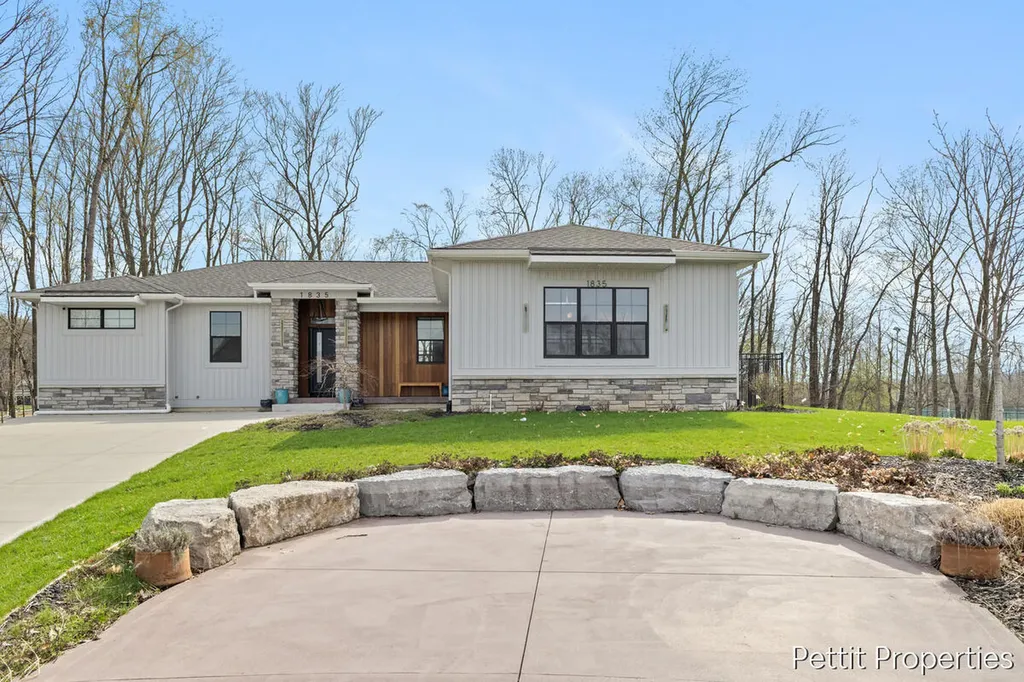 1835 Gloryfield Drive SW Byron Township MI 49315
