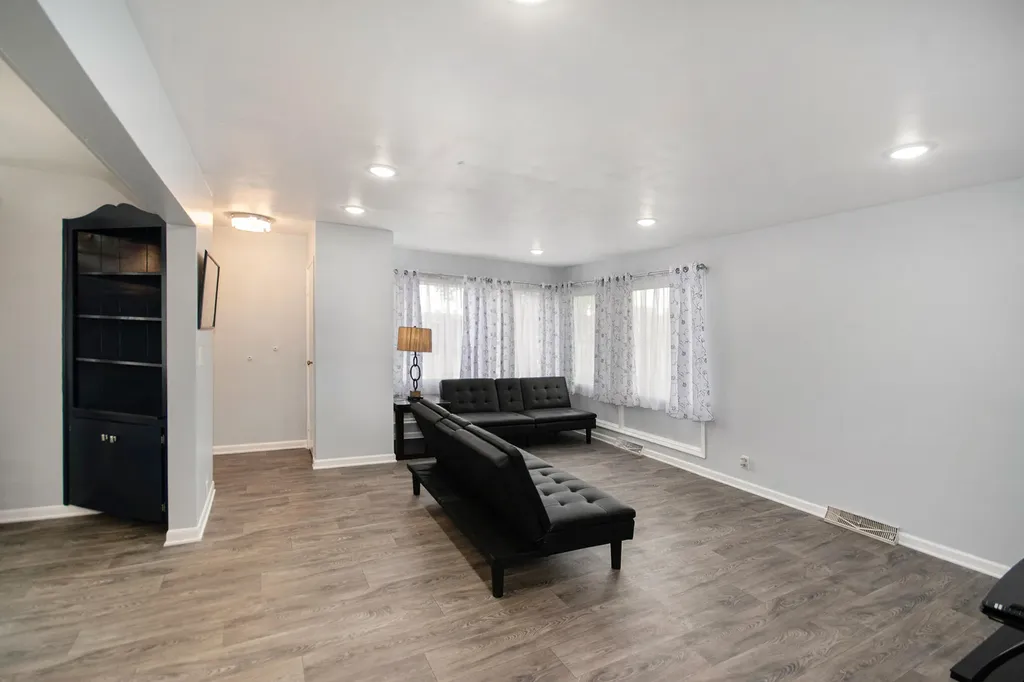 153 Vander Veen Avenue Holland Charter Township MI 49424