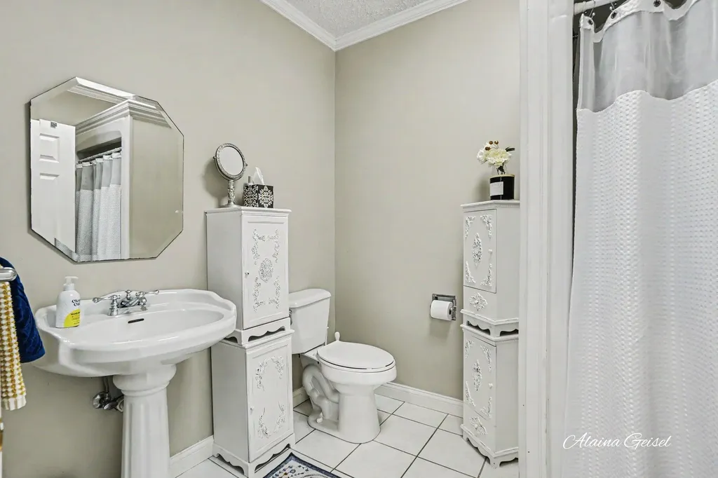 385 Marquette Avenue Park Township MI 49424