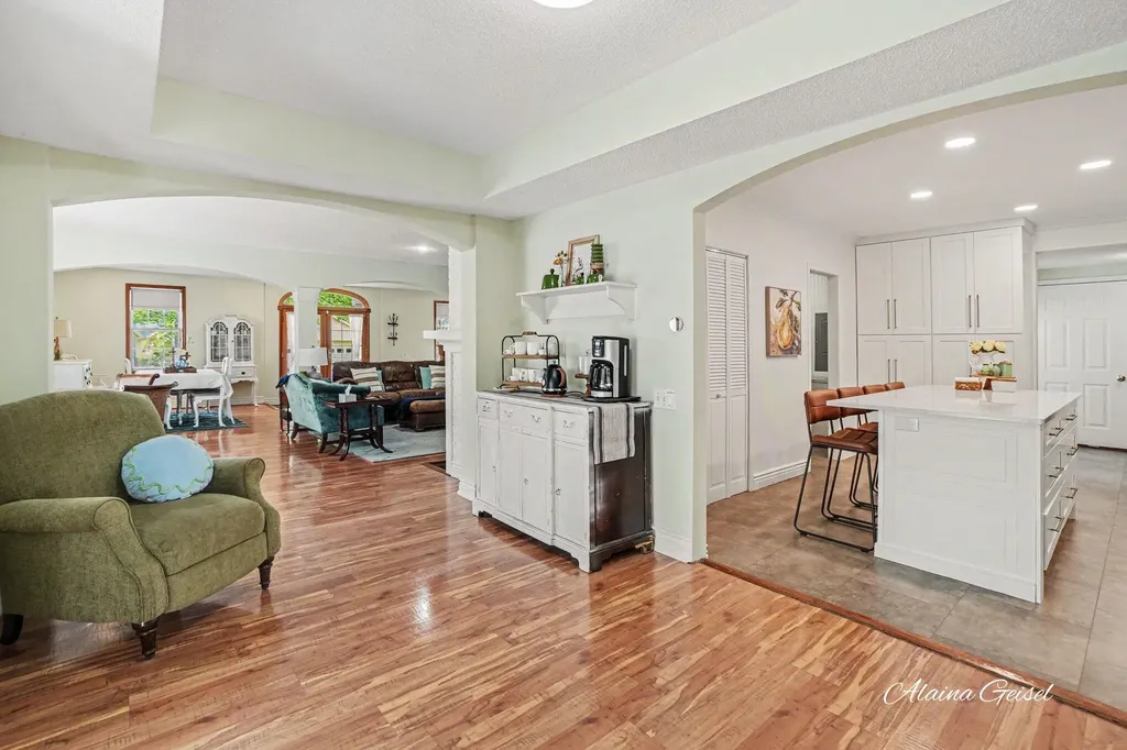 385 Marquette Avenue Park Township MI 49424