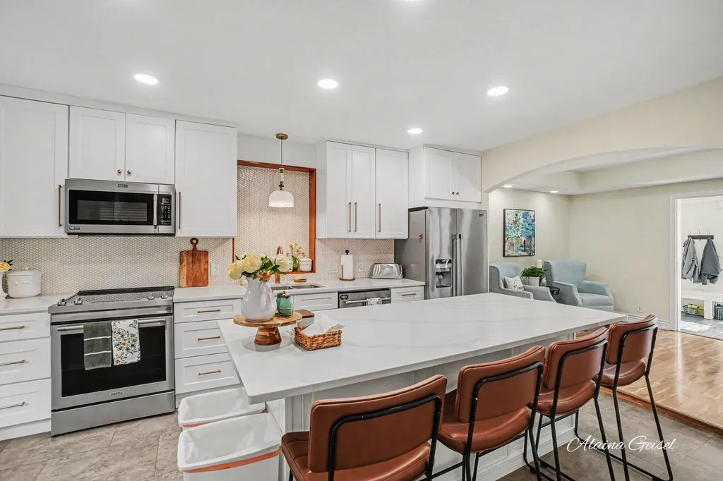 385 Marquette Avenue Park Township MI 49424