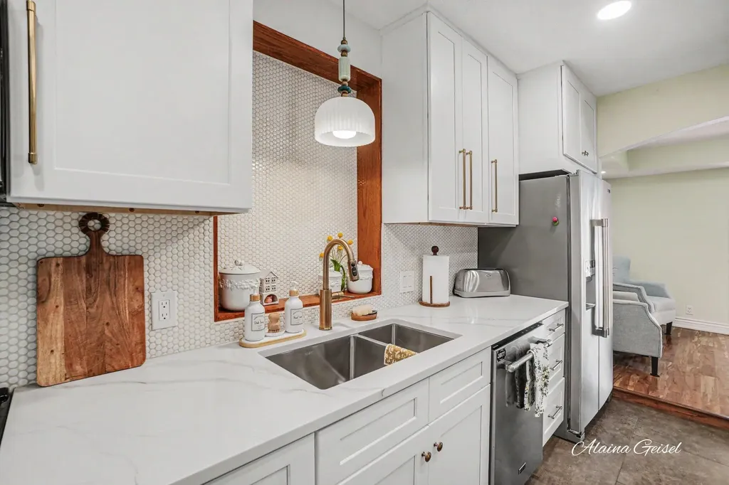 385 Marquette Avenue Park Township MI 49424