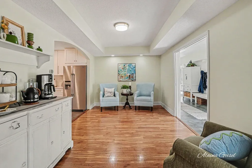 385 Marquette Avenue Park Township MI 49424