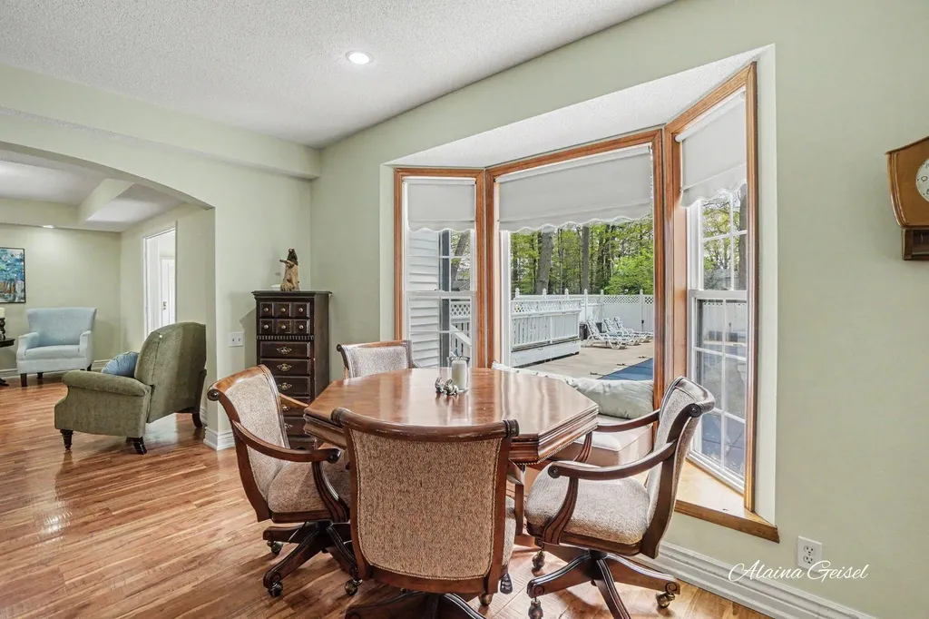 385 Marquette Avenue Park Township MI 49424