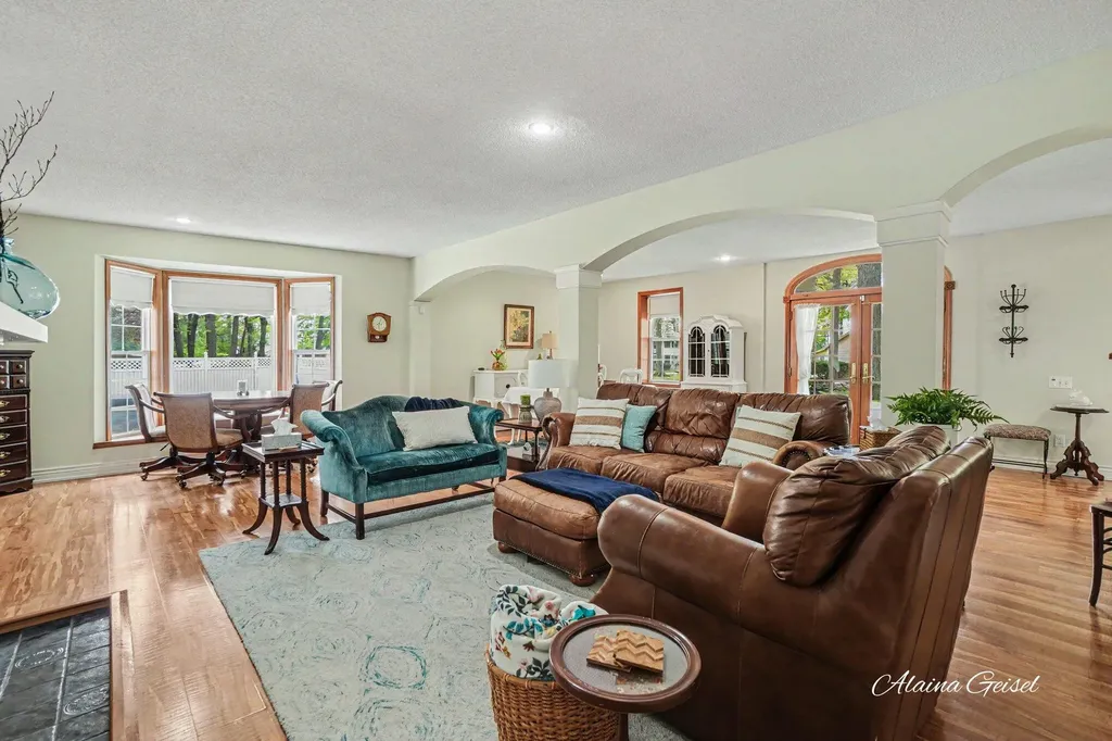 385 Marquette Avenue Park Township MI 49424