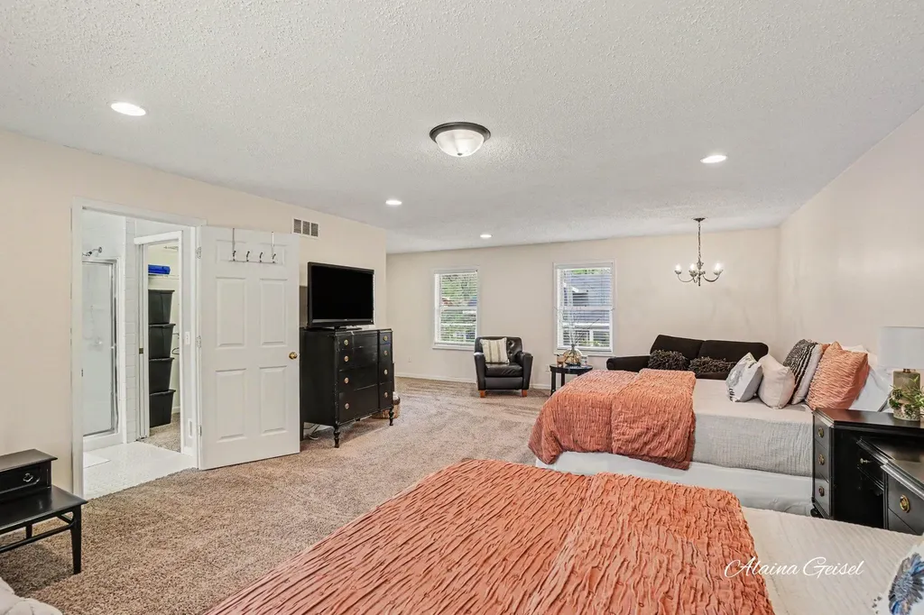 385 Marquette Avenue Park Township MI 49424