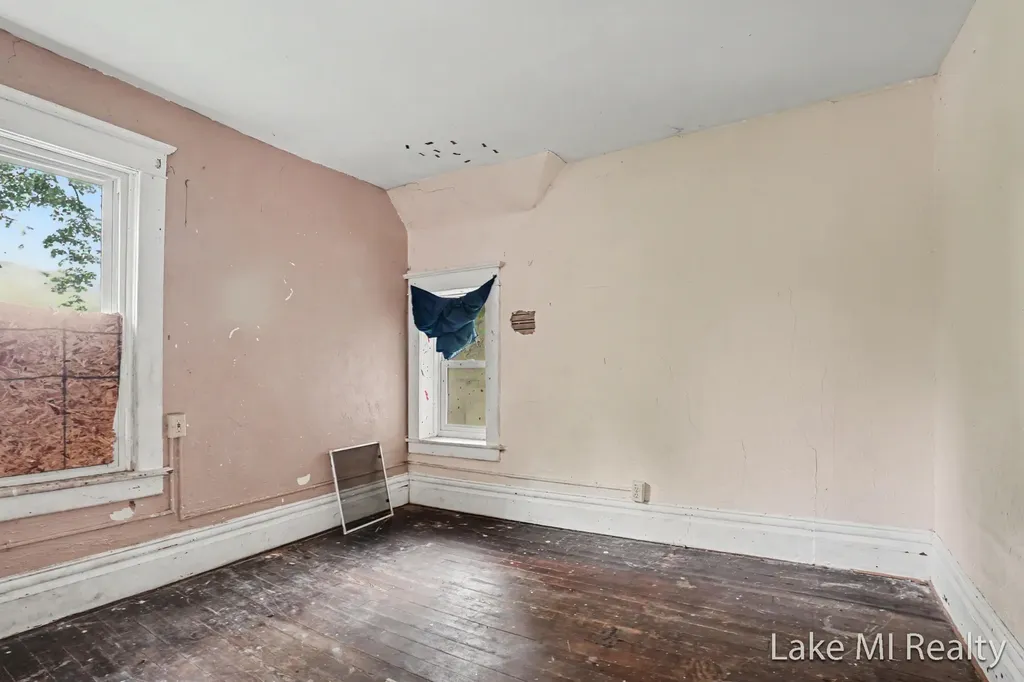 616 W Michigan Avenue Battle Creek City MI 49037