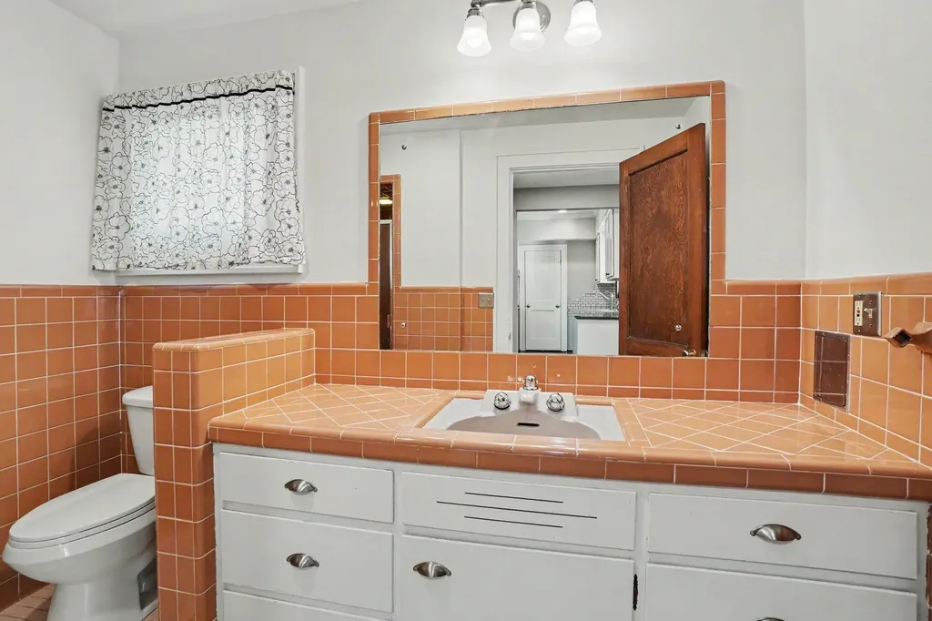 5577 Madison Avenue Hudsonville City MI 49426