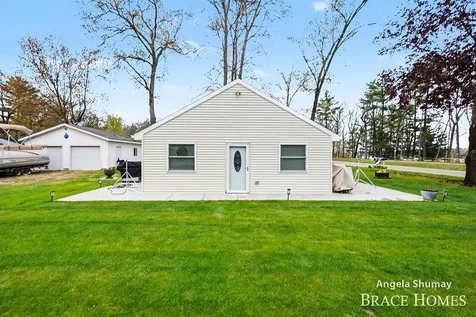 1653 S Beech Avenue Big Prairie Township MI 49349