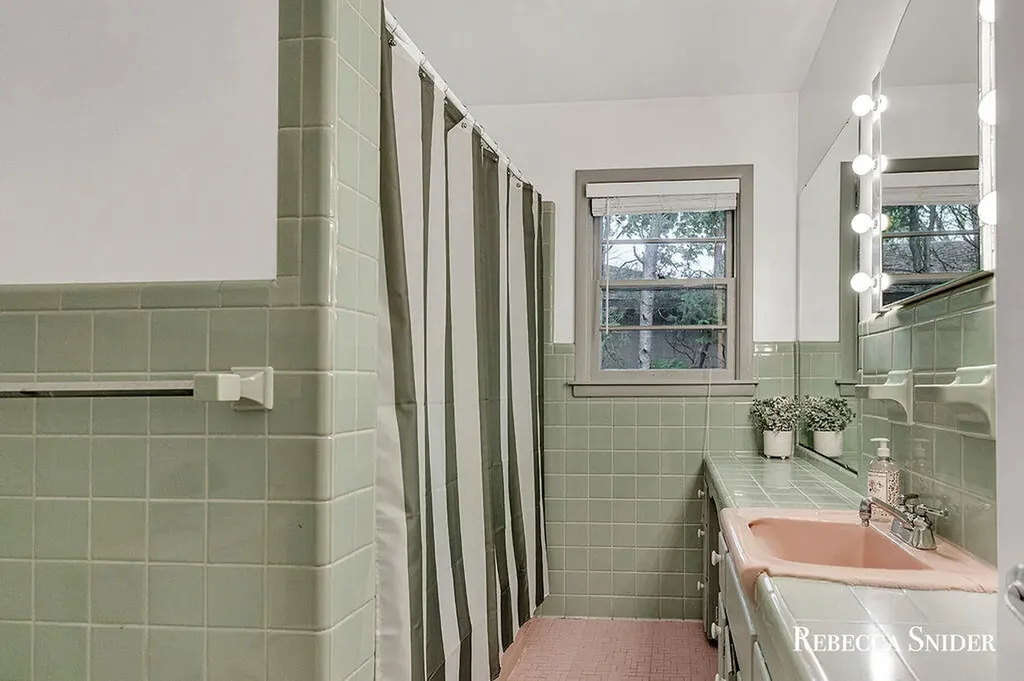 3134 Midland Drive SE Grand Rapids Charter Township MI 49506