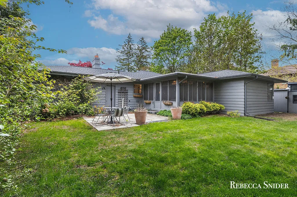 3134 Midland Drive SE Grand Rapids Charter Township MI 49506
