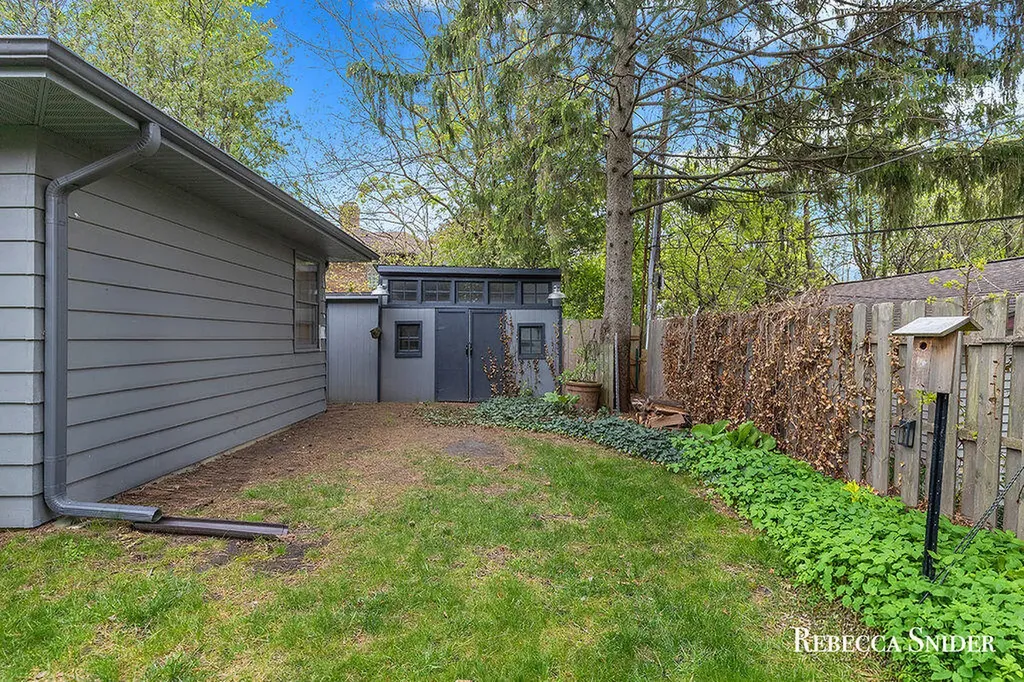 3134 Midland Drive SE Grand Rapids Charter Township MI 49506