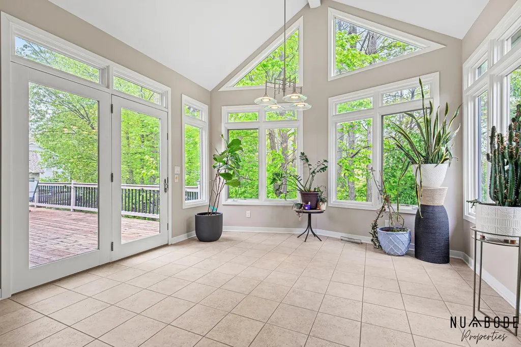 2333 Longmeadow Street NW Grand Rapids City MI 49504