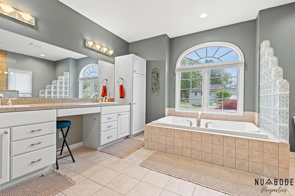 2333 Longmeadow Street NW Grand Rapids City MI 49504