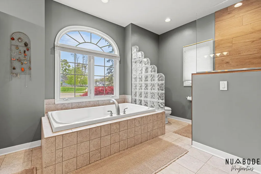 2333 Longmeadow Street NW Grand Rapids City MI 49504