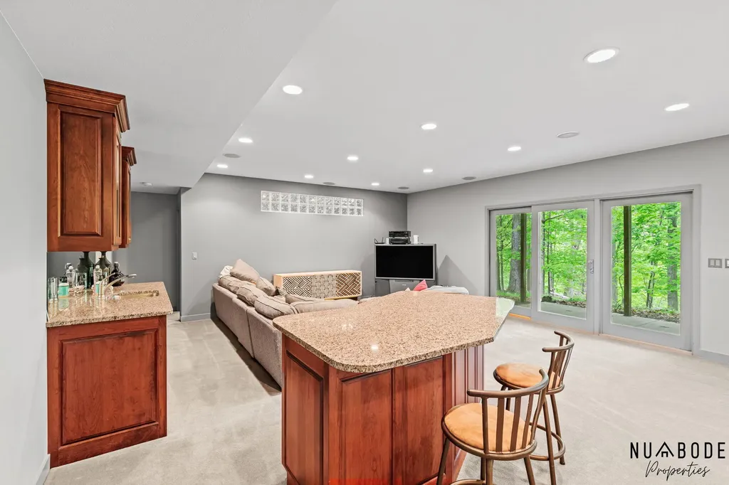 2333 Longmeadow Street NW Grand Rapids City MI 49504
