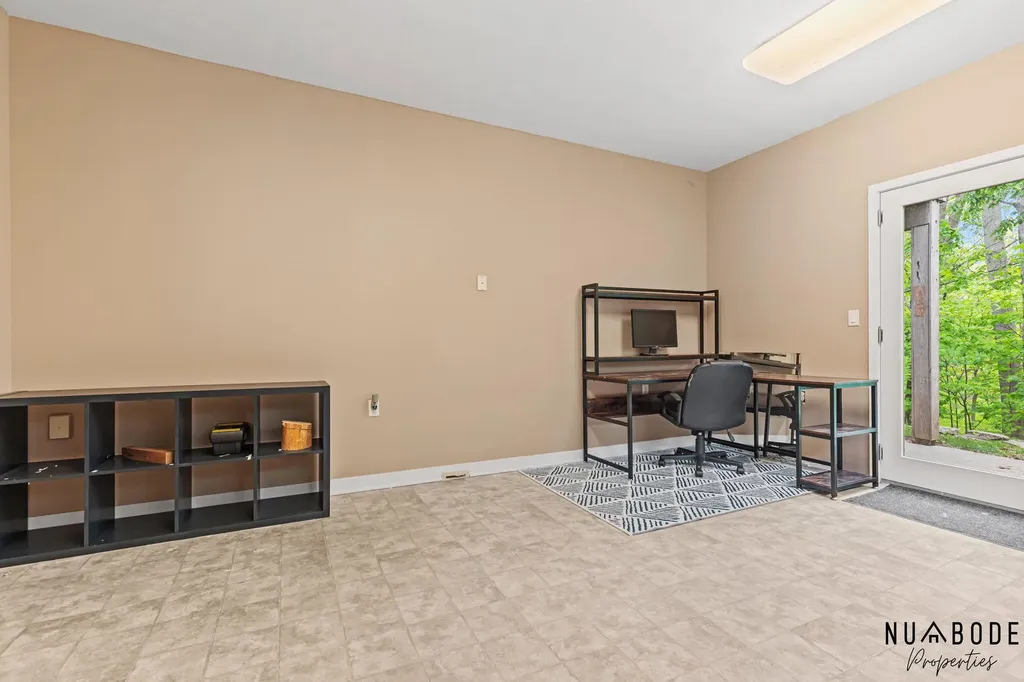 2333 Longmeadow Street NW Grand Rapids City MI 49504