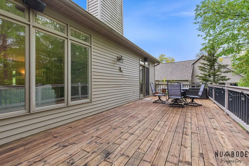 2333 Longmeadow Street NW Grand Rapids City MI 49504