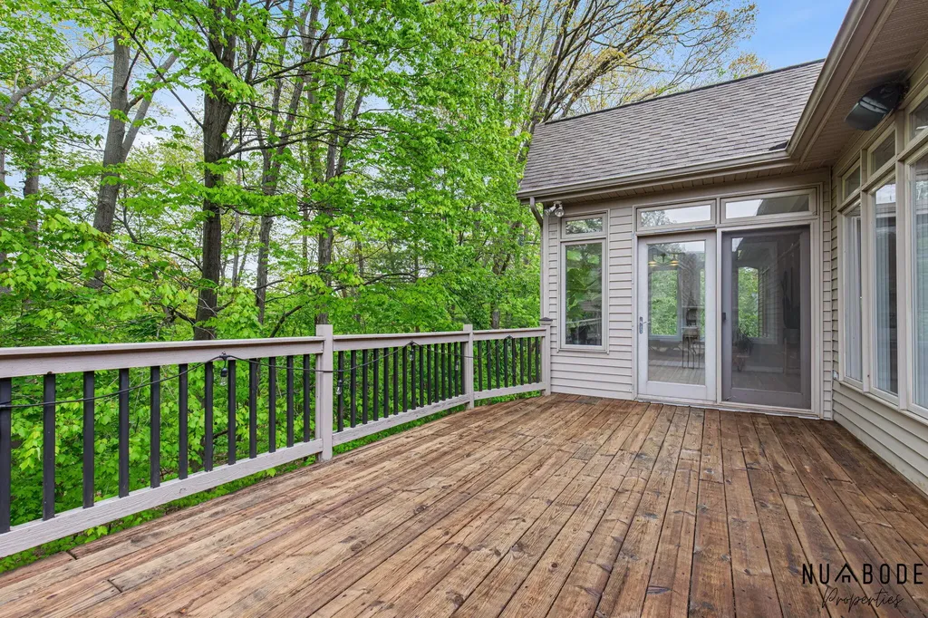 2333 Longmeadow Street NW Grand Rapids City MI 49504