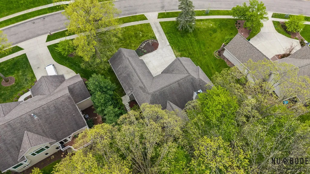 2333 Longmeadow Street NW Grand Rapids City MI 49504