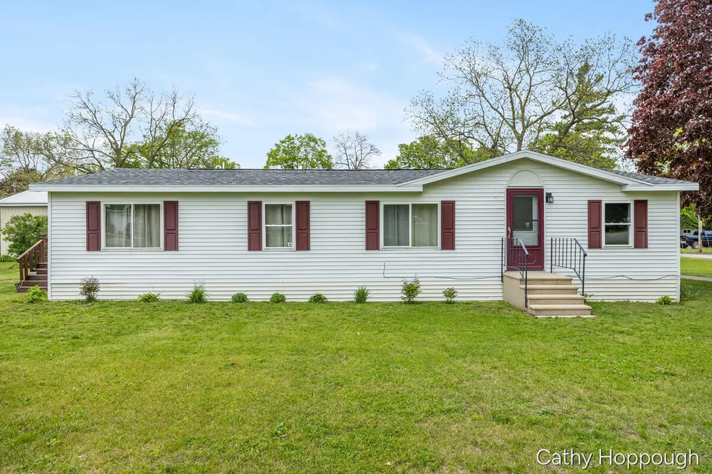 153 Baldwin Street Lyons Township MI 48851