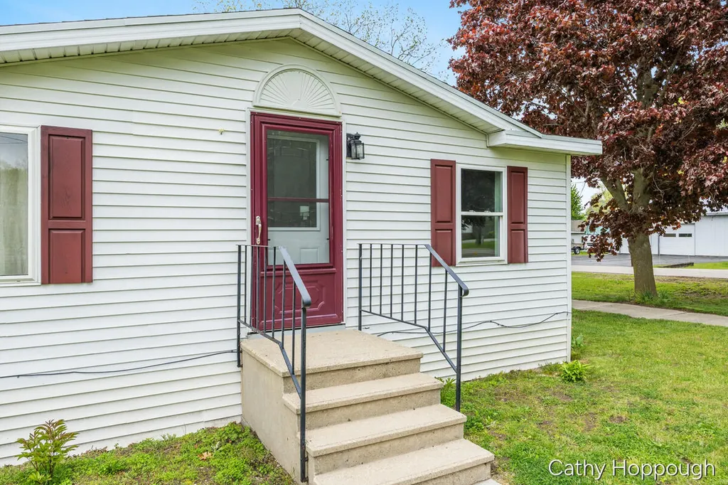 153 Baldwin Street Lyons Township MI 48851