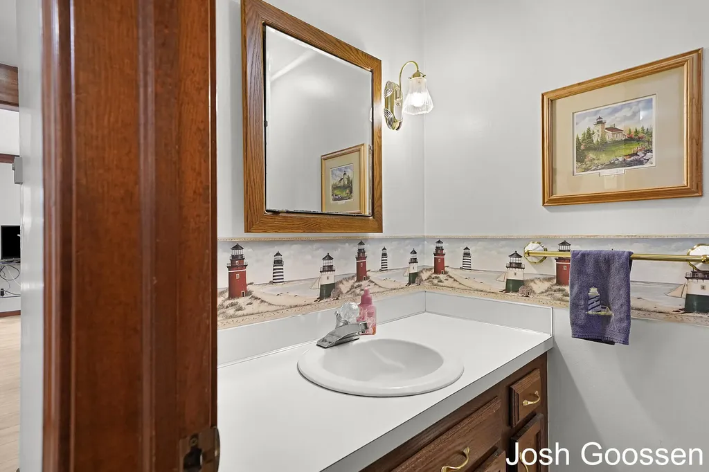 5742 Timber Canyon Bend NE Cannon Township MI 49306