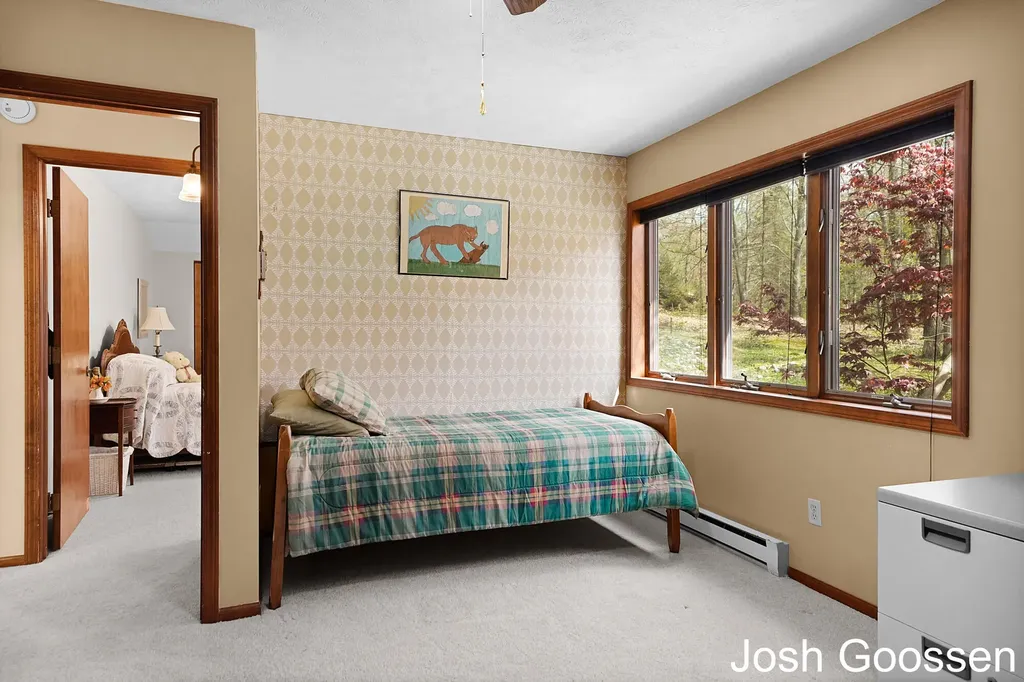 5742 Timber Canyon Bend NE Cannon Township MI 49306