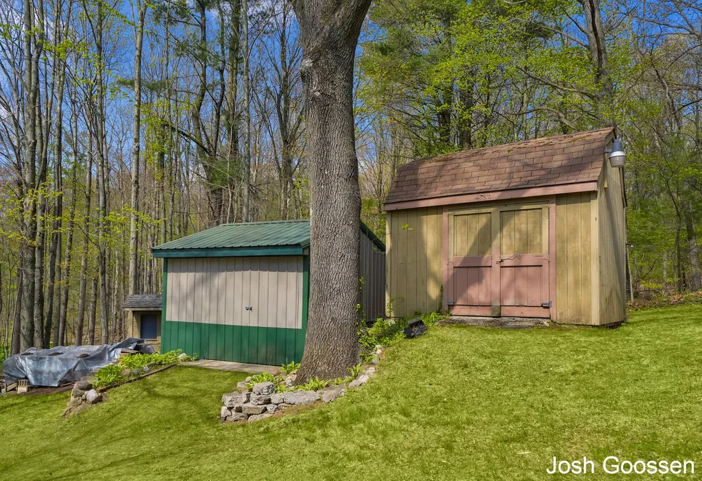 5742 Timber Canyon Bend NE Cannon Township MI 49306