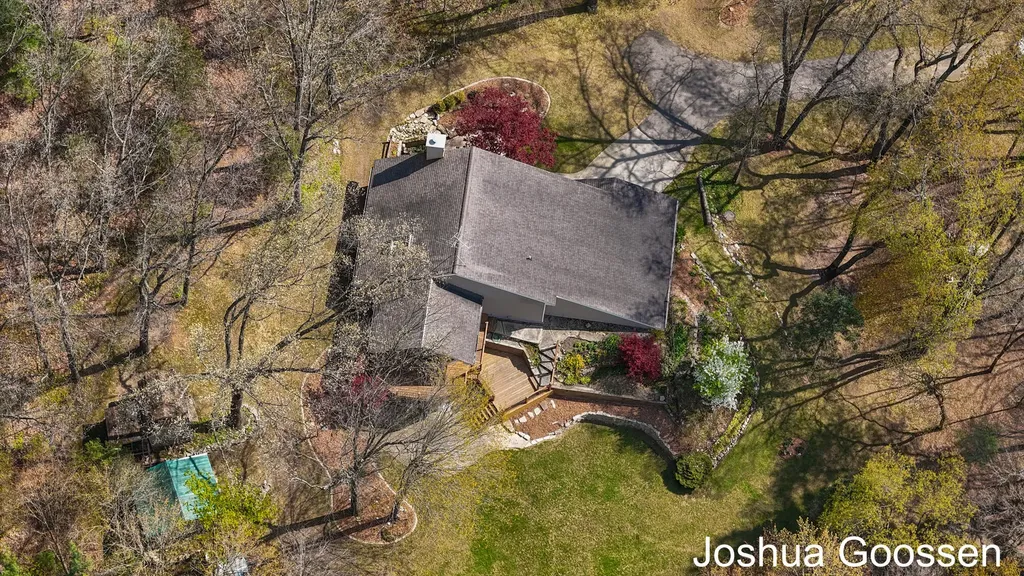 5742 Timber Canyon Bend NE Cannon Township MI 49306