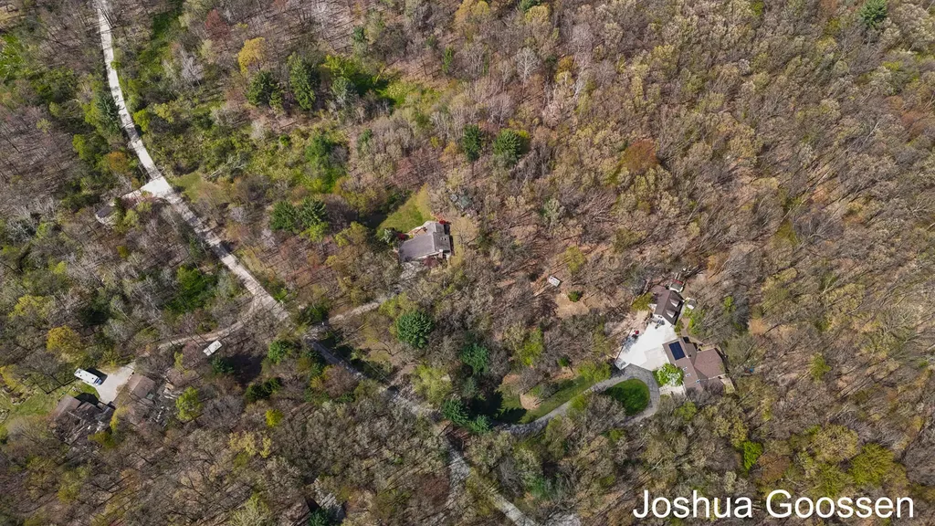 5742 Timber Canyon Bend NE Cannon Township MI 49306