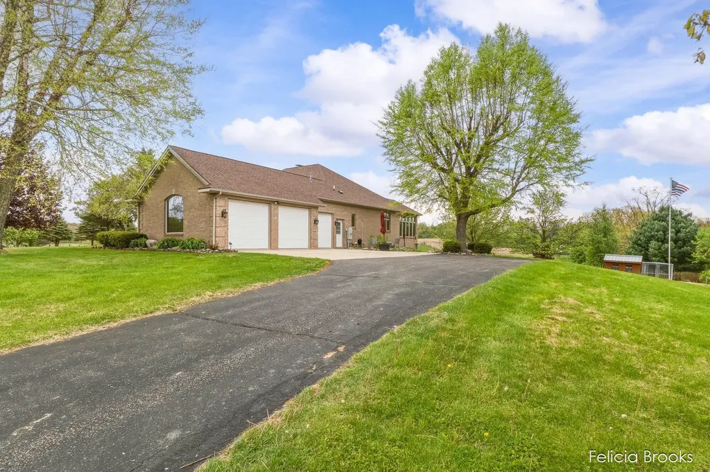 275 W Brogan Road Baltimore Township MI 49058