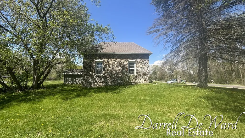 8425 N Holland Road Belvidere Township MI 48886