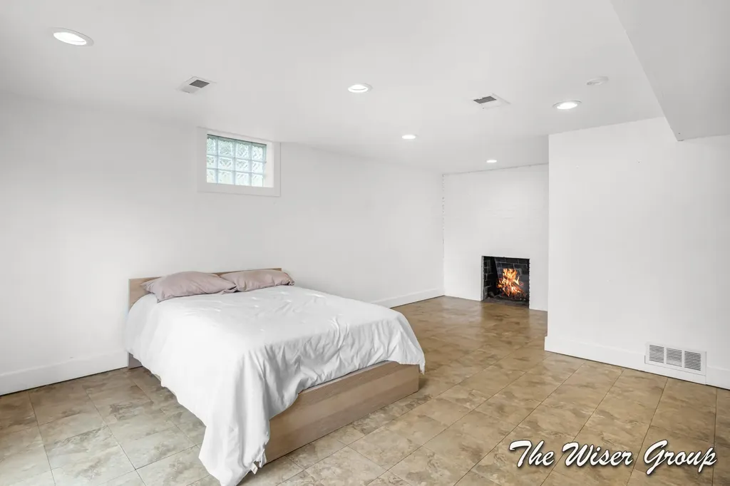 1742 Boston Street SE Grand Rapids City MI 49506