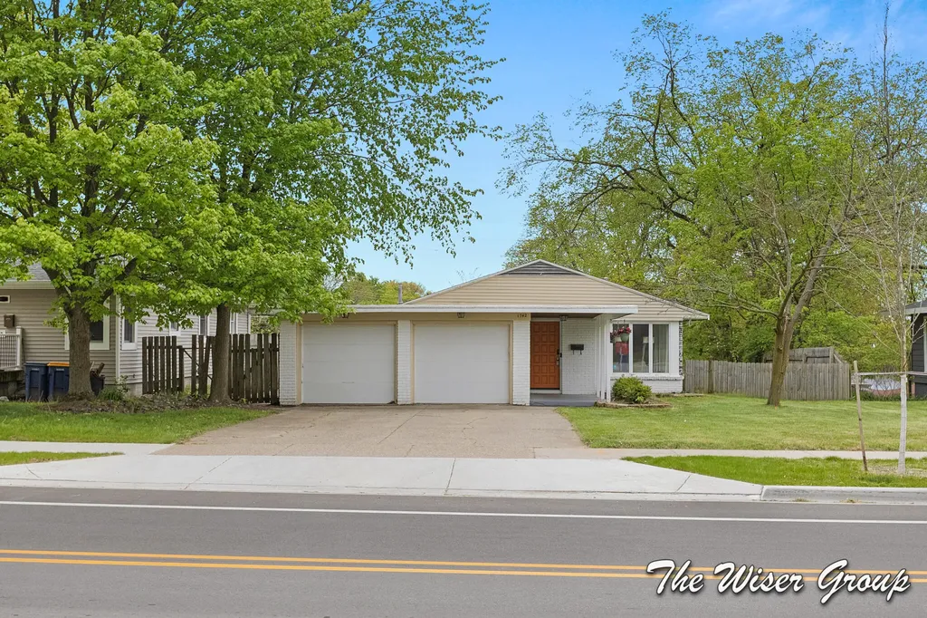 1742 Boston Street SE Grand Rapids City MI 49506