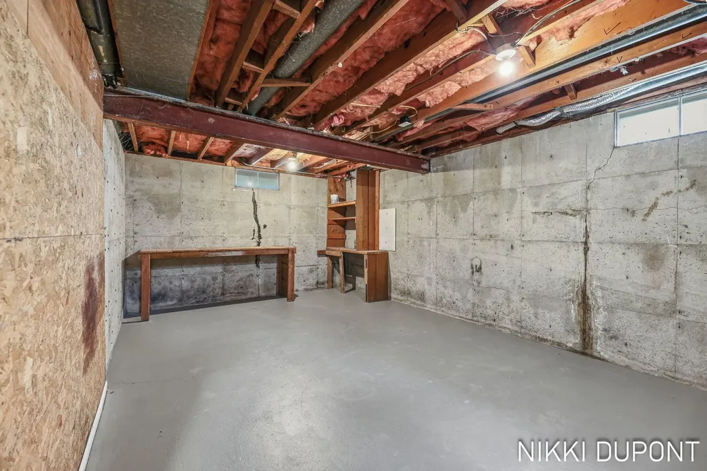2417-2419 Edgewood Avenue SE Grand Rapids City MI 49546